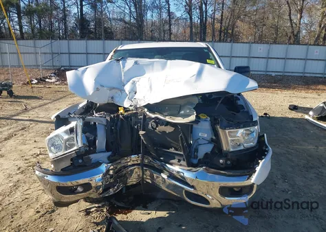 2021 Ram 1500 Big Horn 4X4 6'4 Box z USA, uszkodzony, nr VIN 1C6SRFBT6MN639816